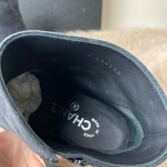 Chanel Interlocking CC Logo Short Bootie - Picture 10 of 15